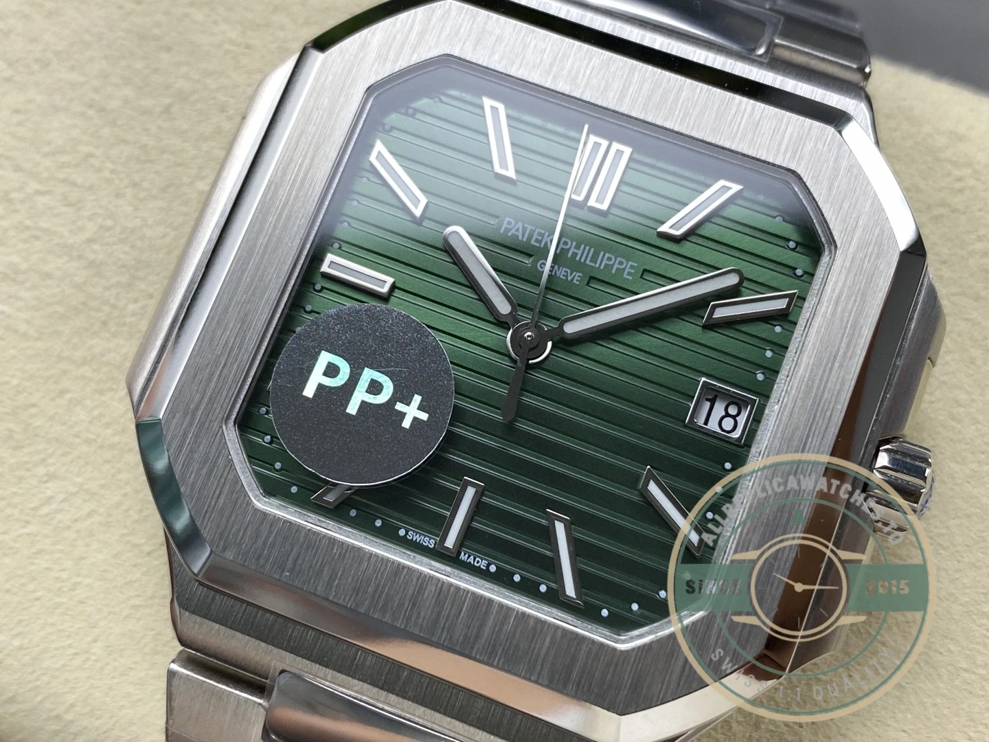 Superclone Cubitus 5821 Patek Philippe 45 mm Green Dial - 1:1 Swiss Replica Watch