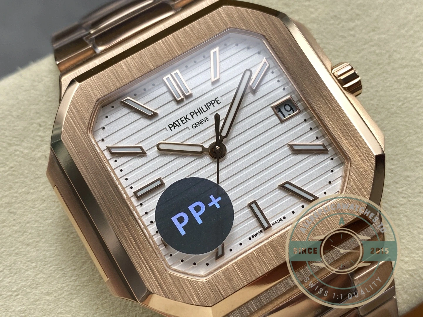 Superclone Cubitus 5821 Patek Philippe 45 mm Rose Gold White Dial - Swiss-Made Clone Watch
