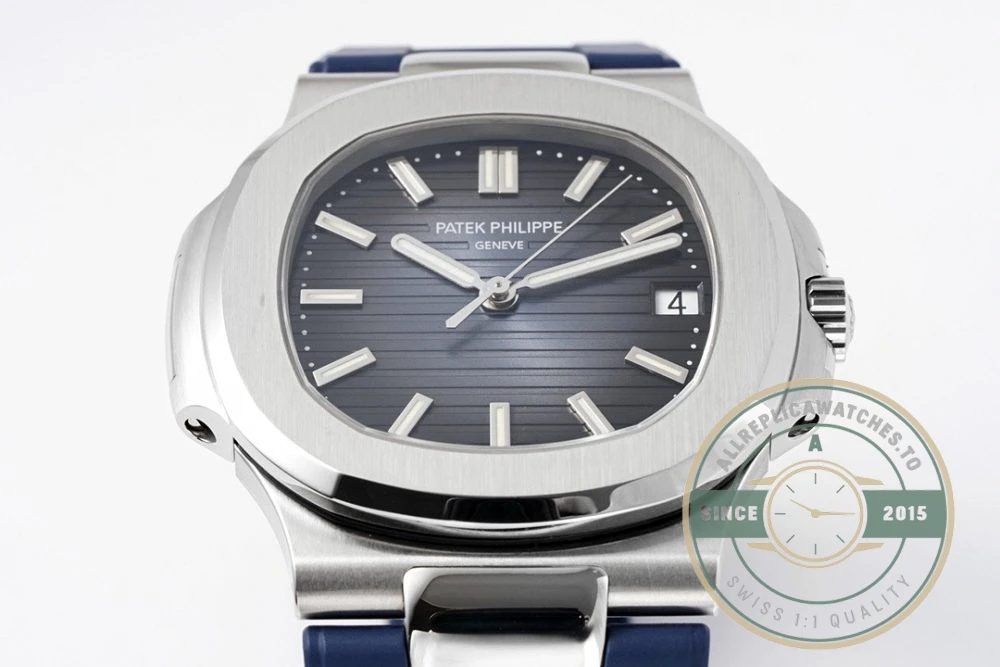 Superclone Nautilus 5711-001 Patek Philippe 40 mm, Dark Blue Dial, Blue Rubber - Swiss Movement Replica Watch