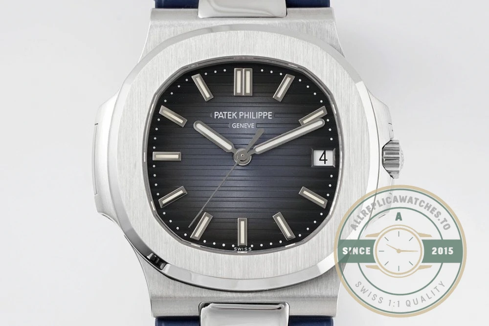 Superclone Nautilus 5711-001 Patek Philippe 40 mm, Dark Blue Dial, Blue Rubber - Swiss Movement Replica Watch