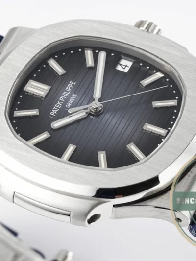 Superclone Nautilus 5711-001 Patek Philippe 40 mm, Dark Blue Dial, Blue Rubber - Factory Super Clone Watch