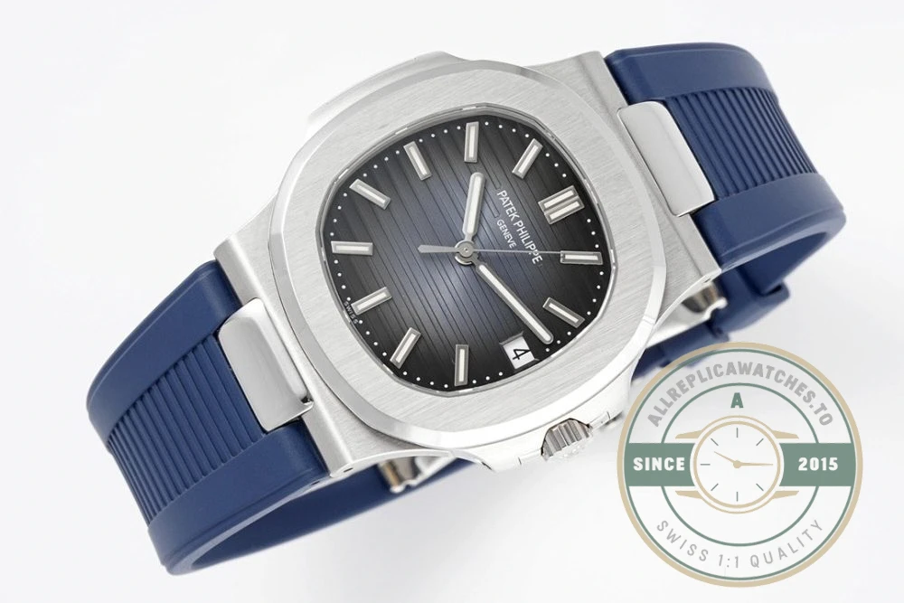 Superclone Nautilus 5711-001 Patek Philippe 40 mm, Dark Blue Dial, Blue Rubber - Premium Super Clone Watch