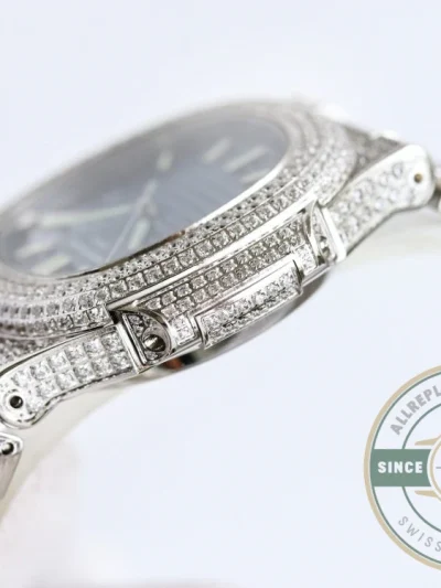 Superclone Nautilus 5711-1300A-001 Patek Philippe 40 mm, Blue Dial, Iced Out - High-Grade Replica Watch