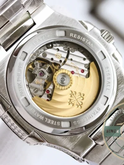 Superclone Nautilus 5711-1300A-001 Patek Philippe 40 mm, Blue Dial, Iced Out - Affordable Super Clone Watch
