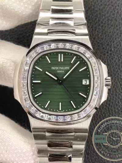 Superclone Nautilus 5711-1300A-001 Patek Philippe 40 mm, Green Dial, Baguette Bezel - Budget Luxury Replica Watch