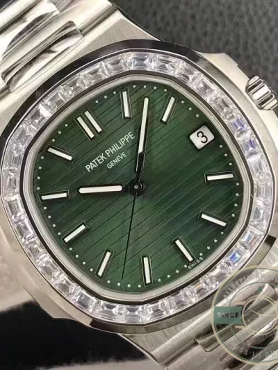 Superclone Nautilus 5711-1300A-001 Patek Philippe 40 mm, Green Dial, Baguette Bezel - Swiss-Made Clone Watch
