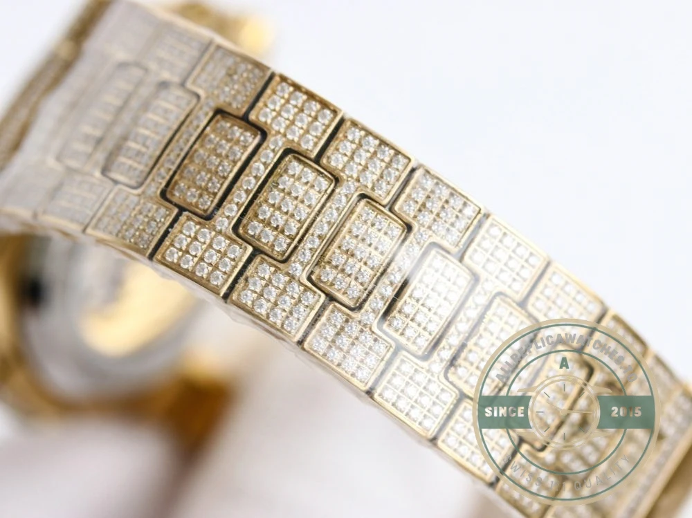 Superclone Nautilus 5711-1300A-001 Patek Philippe 40 mm, Yellow Diamond Dial - Top-Tier Swiss Replica Watch