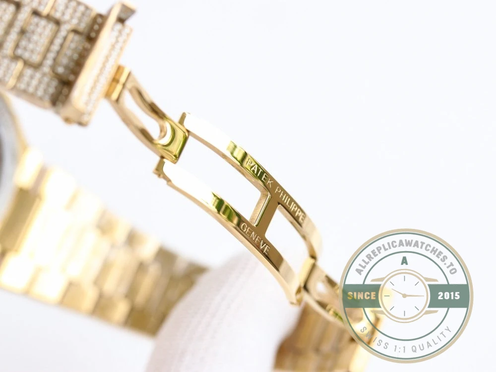 Superclone Nautilus 5711-1300A-001 Patek Philippe 40 mm, Yellow Diamond Dial - High-Grade Replica Watch