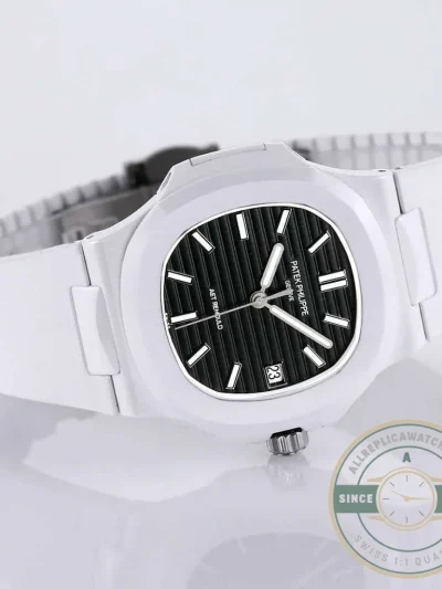 Superclone Nautilus 5711/1A-018 Patek Philippe 40 mm, Rubber Strap Black Dial - 1:1 Swiss Replica Watch