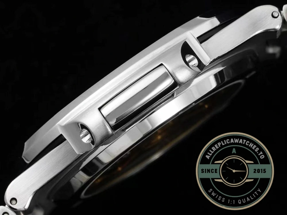 Superclone Nautilus 5711/1A-018 Patek Philippe 40 mm, Stainless Steel White Dial Iced out - Swiss Movement Replica Watch