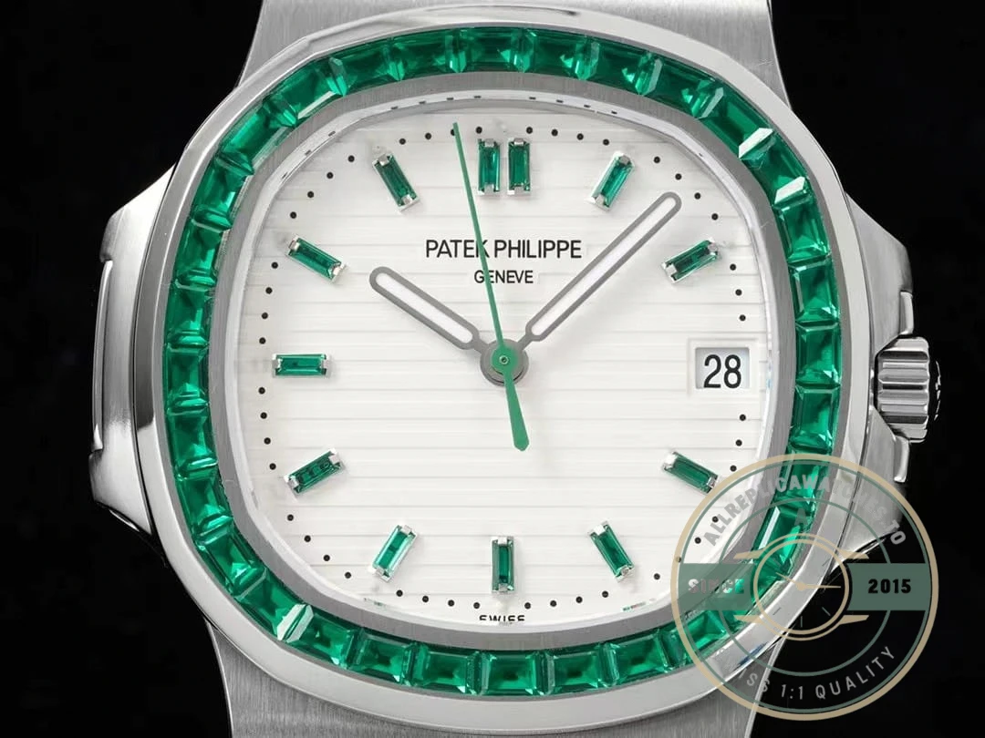Superclone Nautilus 5711/1A-018 Patek Philippe 40 mm, Stainless Steel White Dial Iced out - 1:1 Swiss Replica Watch