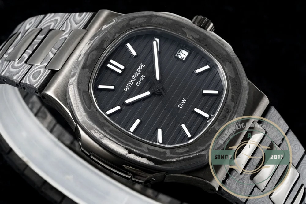 Superclone Nautilus 5711/1A Patek Philippe Carbon 40 mm, Carbon, Black Dial - Affordable Luxury Replica Timepiece