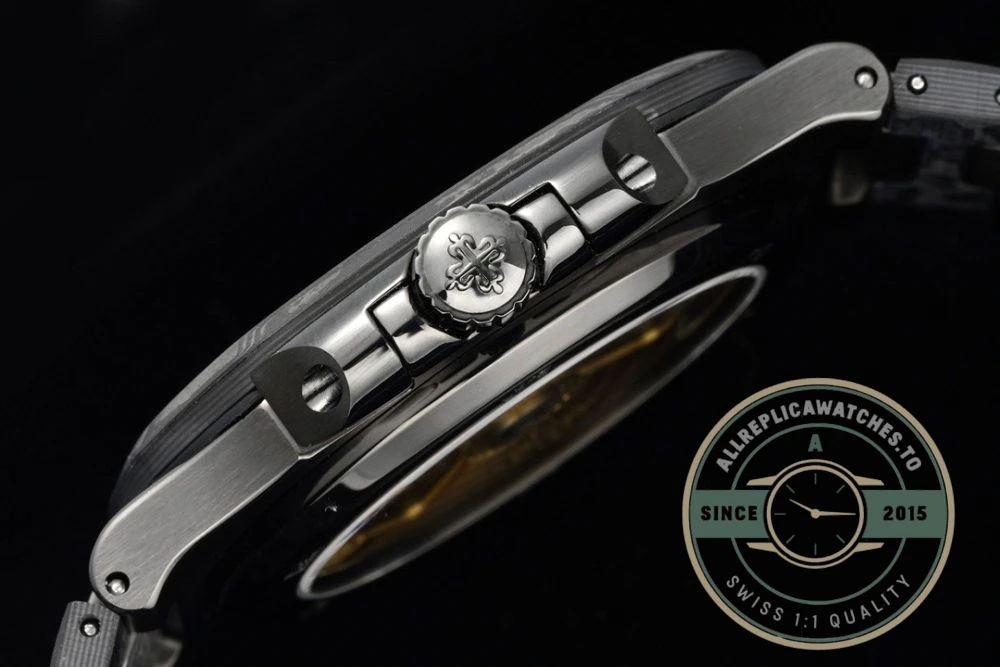 Superclone Nautilus 5711/1A Patek Philippe Carbon 40 mm, Carbon, Black Dial - 1:1 Swiss Replica Watch
