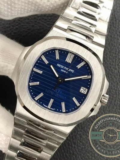 Superclone Nautilus 5711/1P-001 Patek Philippe 40 mm, 40th Anniversary, Blue Dial - Swiss-Made Clone Watch
