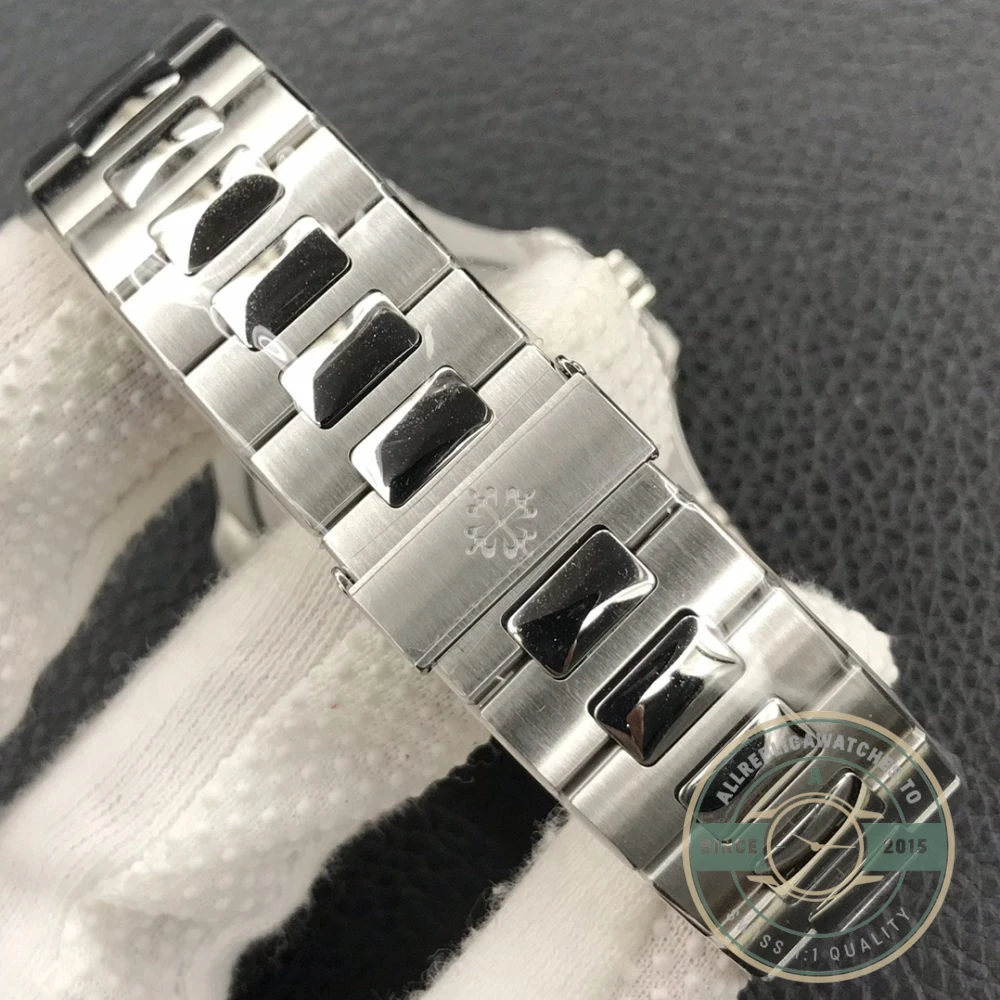 Superclone Nautilus 5711/1P-001 Patek Philippe 40 mm, 40th Anniversary, Blue Dial - Swiss Movement Replica Watch
