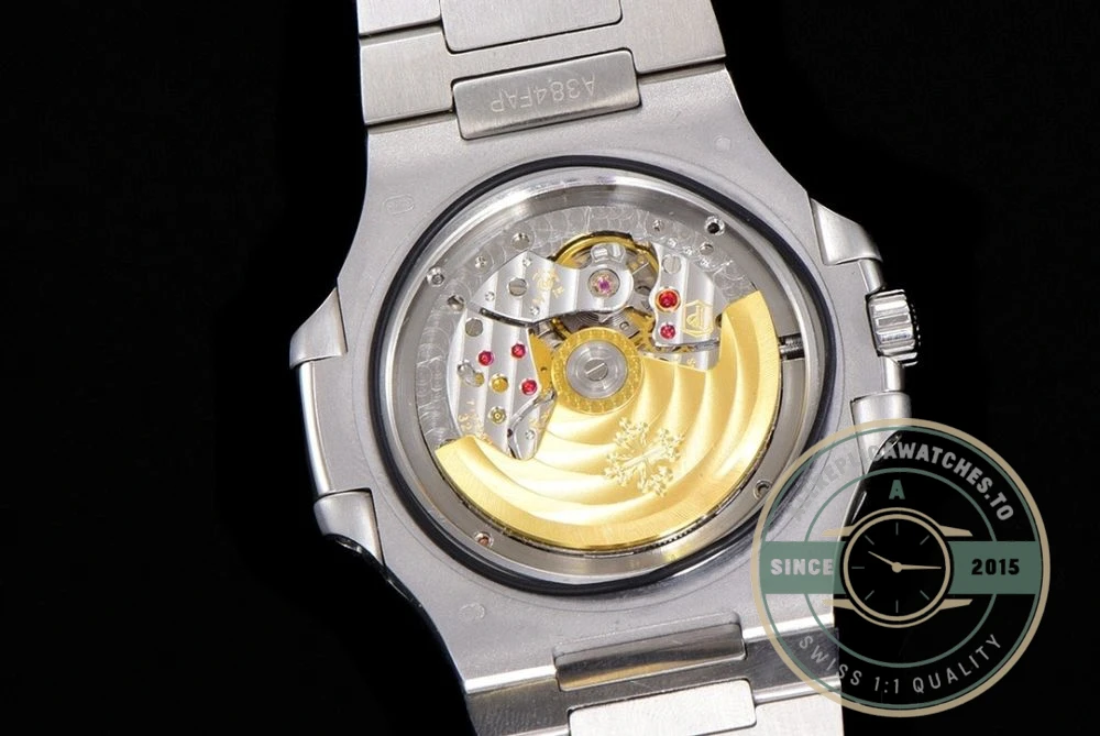 Superclone Nautilus 5719/10G Patek Philippe 40 mm, Green Baguette Diamonds - Premium Super Clone Watch