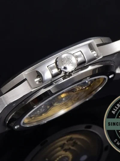 Superclone Nautilus 5719/10G Patek Philippe 40 mm, Green Baguette Diamonds - Affordable Super Clone Watch