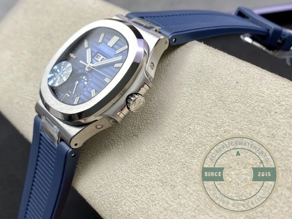 Superclone Nautilus 5726/1A Annual Calendar, Moon phases 40.5 mm, Steel, Blue Dial - Budget Luxury Replica Watch