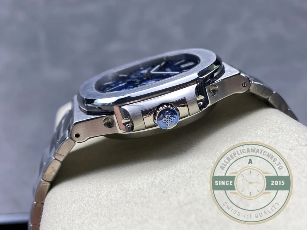 Superclone Nautilus 5740/1G-001 Patek Philippe Perpetual Calendar 40 mm, White gold, Blue Dial - Affordable Super Clone Watch