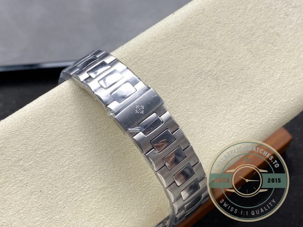 Superclone Nautilus 5740/1G-001 Patek Philippe Perpetual Calendar 40 mm, White gold, Blue Dial - Factory Super Clone Watch