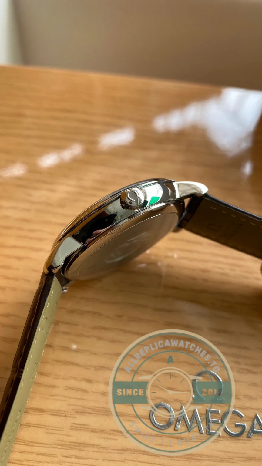 Superclone Omega De Ville Gold 39.5mm 424.13.40.20.02.002 - Swiss Movement Replica Watch