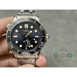 Aged tropical colouring across the dial surface, replica Omega Seamaster Diver 300M 007 edition