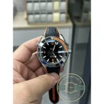 Anti-reflective sapphire crystal over the 44mm black dial, superclone Omega Planet Ocean
