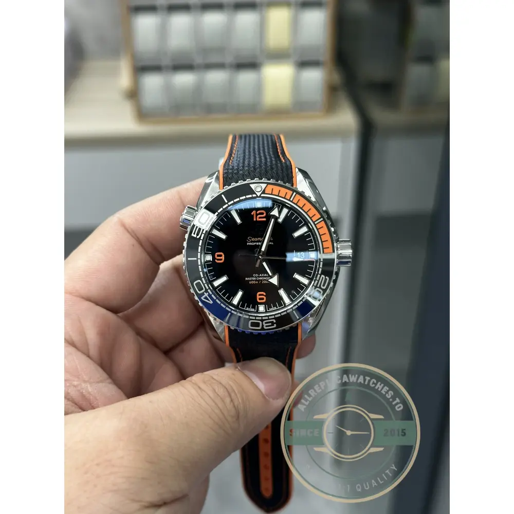Anti-reflective sapphire crystal over the 44mm black dial, superclone Omega Planet Ocean