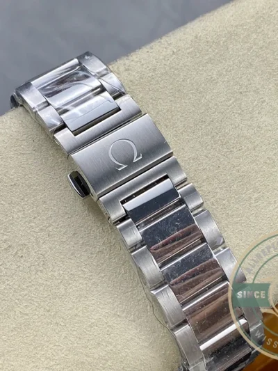 Superclone Omega Seamaster 42 mm 231.10.42.21.02.005 - Affordable Luxury Replica Timepiece