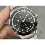 Screw-in caseback and helium escape valve on the 41mm case, replica Omega Seamaster 300