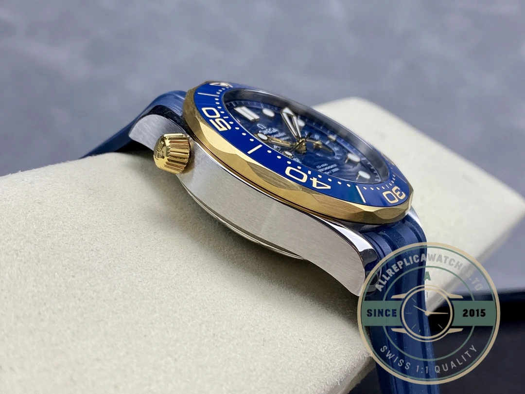 Superclone Omega Seamaster Blue 44mm, Rubber 210.20.44.51.03.001 - 1:1 Swiss Replica Watch