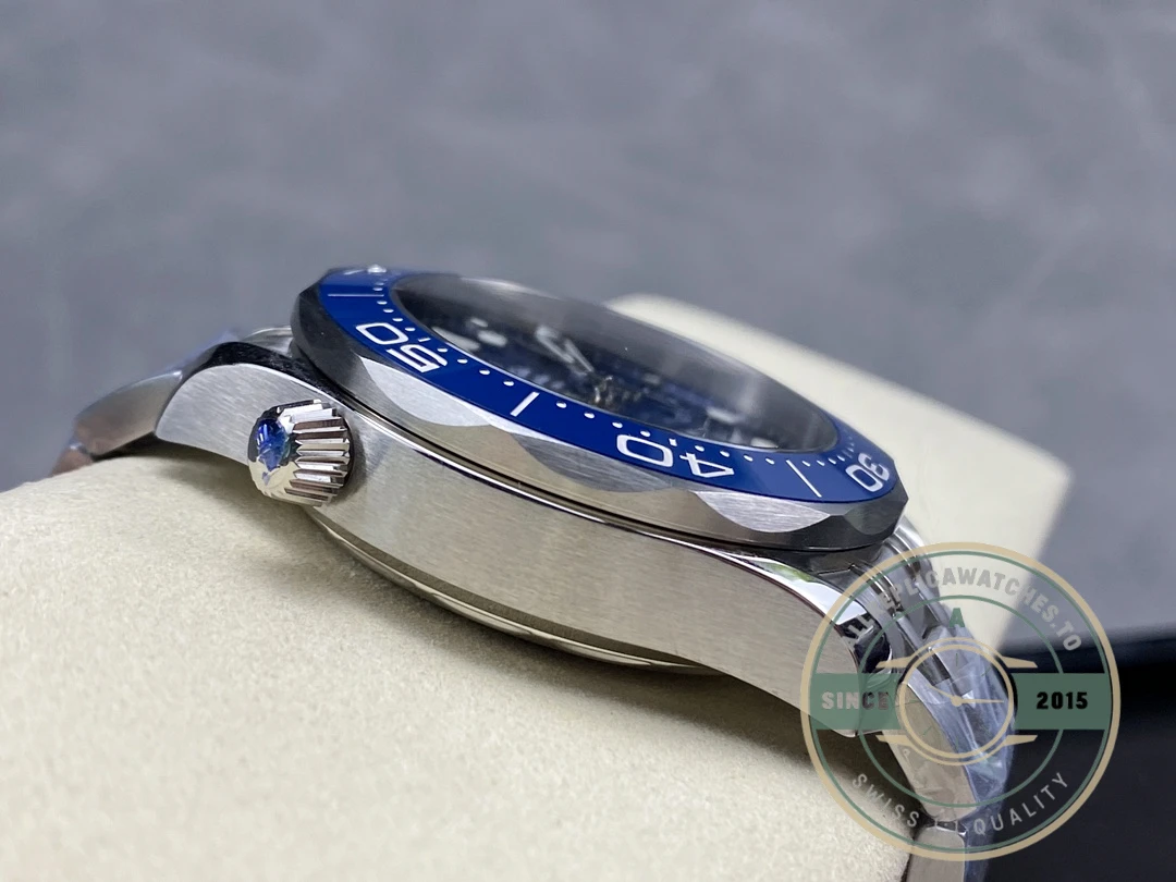 Superclone Omega Seamaster Blue Dial 44mm 210.30.44.51.03.001 - Swiss Movement Replica Watch