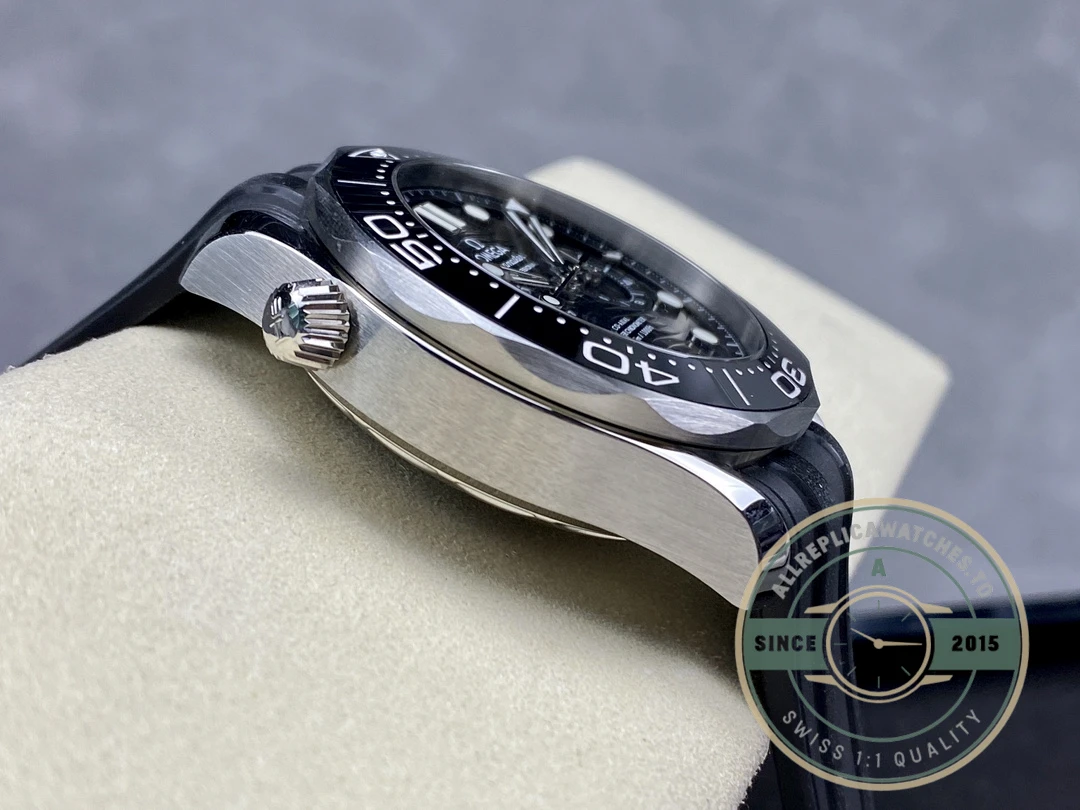 Superclone Omega Seamaster Chronograph Black 210.30.44.51.01.001 - Luxury Replica Watch