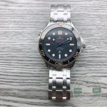 Date display on the automatic 007 Edition replica Seamaster Diver 300M