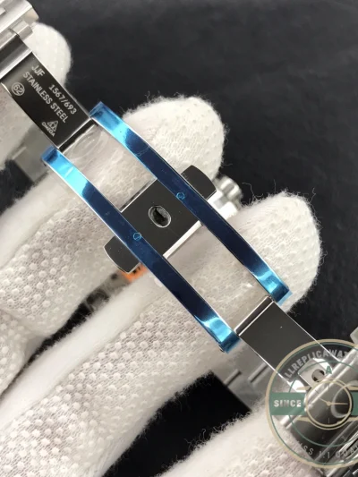 Superclone Omega Seamaster GMT Blue Dial 231.10.43.22.03.001 - High-Grade Replica Watch