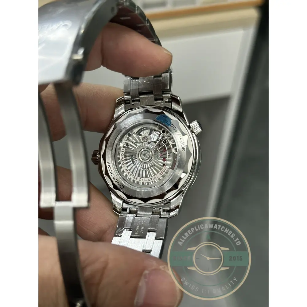 Unidirectional ceramic diving bezel on the 42mm steel Seamaster Diver 300M superclone
