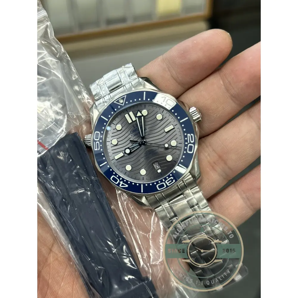 VS8800 automatic with quickset date and 48-hour reserve, Seamaster super clone