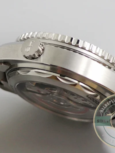 Superclone Omega Seamaster Planet Ocean 600M Titanium 215.90.46.51.99.001 - Top-Tier Swiss Replica Watch