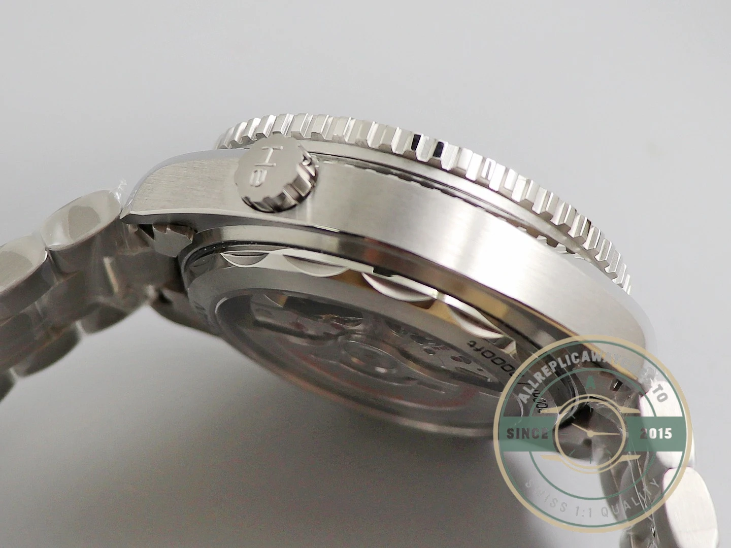 Superclone Omega Seamaster Planet Ocean 600M Titanium 215.90.46.51.99.001 - Top-Tier Swiss Replica Watch