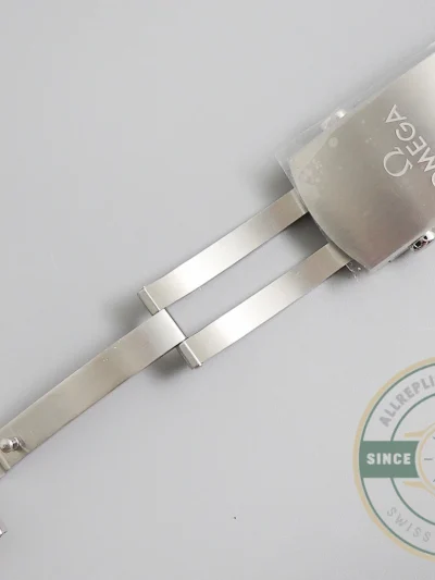 Superclone Omega Seamaster Planet Ocean 600M Titanium 215.90.46.51.99.001 - Affordable Luxury Replica Timepiece