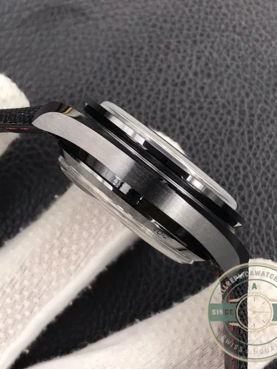 Superclone Omega Speedmaster Black 311.92.44.51.01.005 - Premium Super Clone Watch
