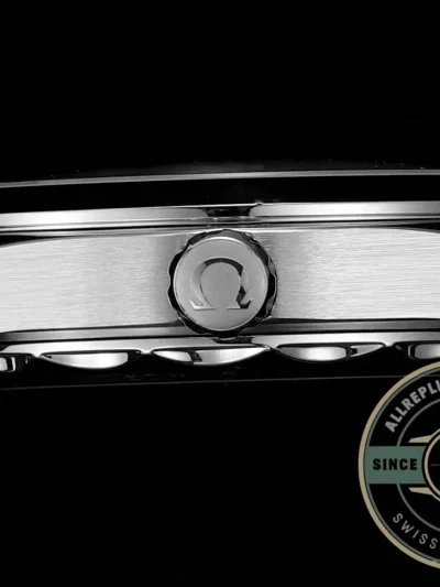 Superclone Omega Speedmaster World Time 220.10.43.22.03.001 - Budget Luxury Replica Watch