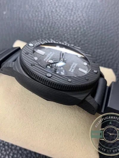 Superclone Panerai Submersible PAM 979 - Swiss Movement Replica Watch