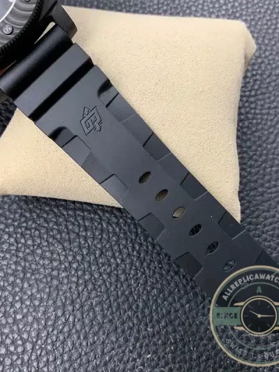 Superclone Panerai Submersible PAM 979 - Luxury Replica Watch