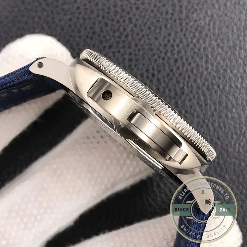 Superclone Panerai Submersible PAM00985 EcoTitanium - Best Quality Replica Watch