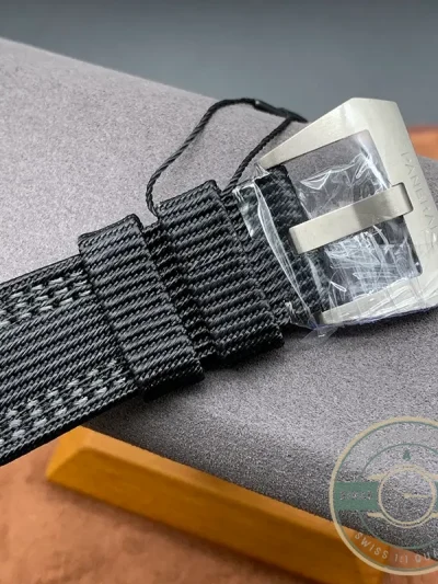 Superclone Panerai Submersible Titanium Shell PAM 984 - Swiss Movement Replica Watch