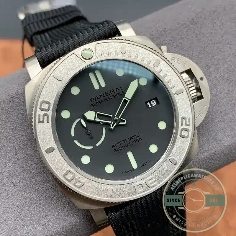 Superclone Panerai Submersible Titanium Shell PAM 984 - 1:1 Swiss Replica Watch