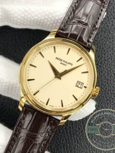 Superclone Patek Philippe DATE, SWEEP SECONDS. 39 mm, Yellow gold, 5227G-001 - High-Grade Replica Watch