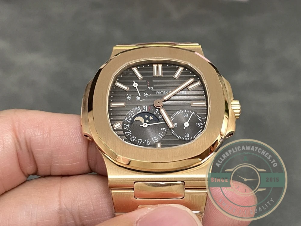 Superclone Patek Philippe Nautilus Moon phases 40 mm, Gold, Dark Dial, 5712/1A - 1:1 Swiss Replica Watch