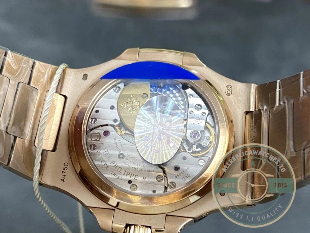 Superclone Patek Philippe Nautilus Moon phases 40 mm, Gold, Dark Dial, 5712/1A - High-Grade Replica Watch